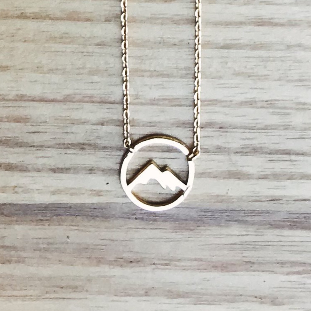 Mountain Pendant Necklace- Style On The Spot